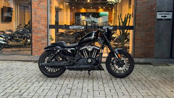 HARLEY-DAVIDSON SPORTSTER ROADSTER HARLEY-DAVIDSON SPORTSTER ROADSTER